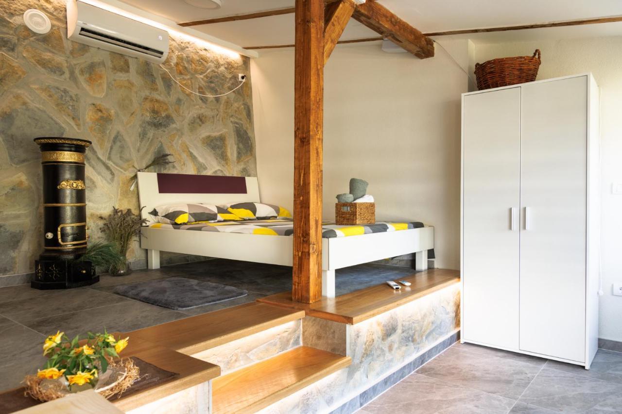 Apartman Barka Golubăţ Exterior foto