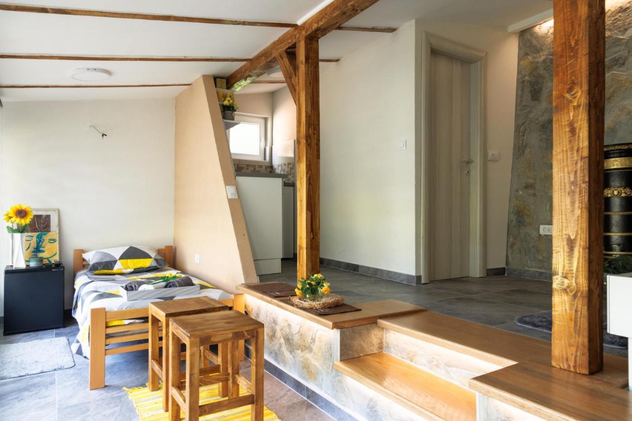 Apartman Barka Golubăţ Exterior foto