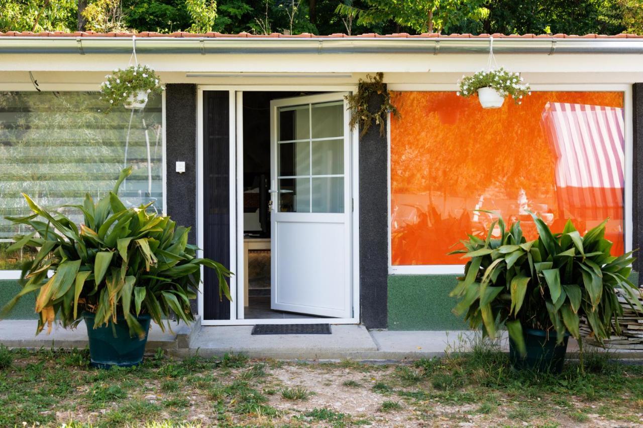 Apartman Barka Golubăţ Exterior foto