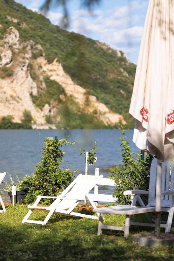 Apartman Barka Golubăţ Exterior foto