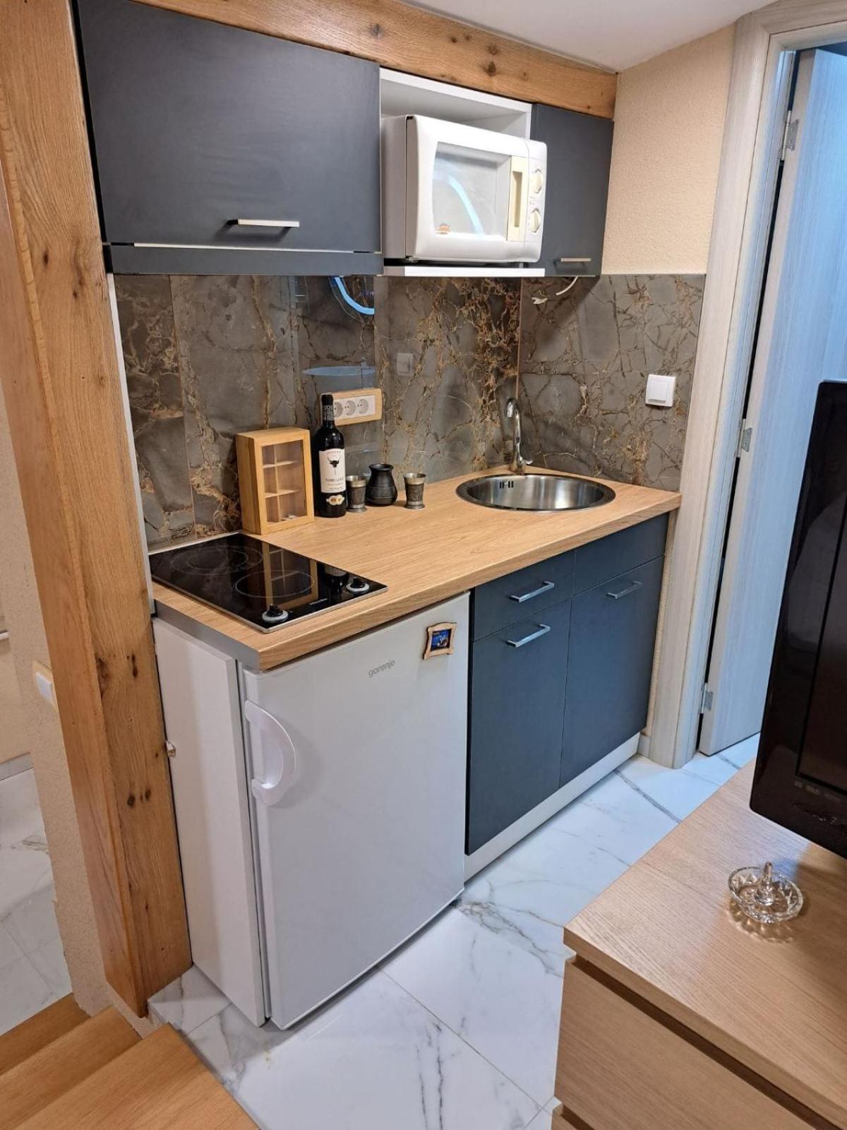 Apartman Barka Golubăţ Exterior foto